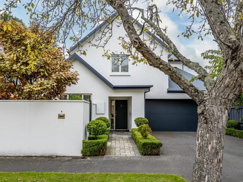 8 Clissold Street, Merivale