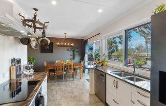 51 Toru Road, Paraparaumu Beach