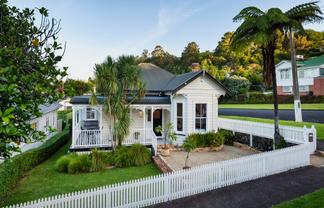 8 Summit Drive, Mount Albert