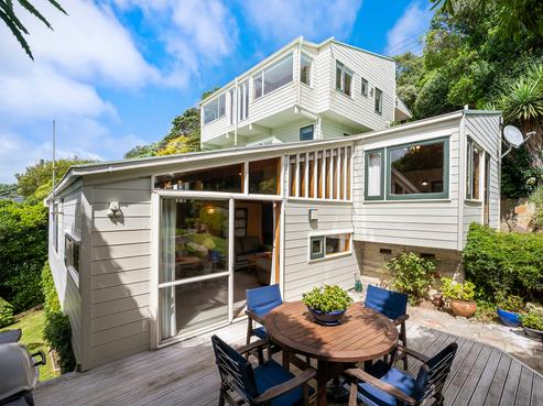79 Nicholson Road, Khandallah