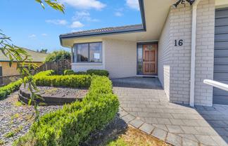 16 Stanley Drive, Lynmore