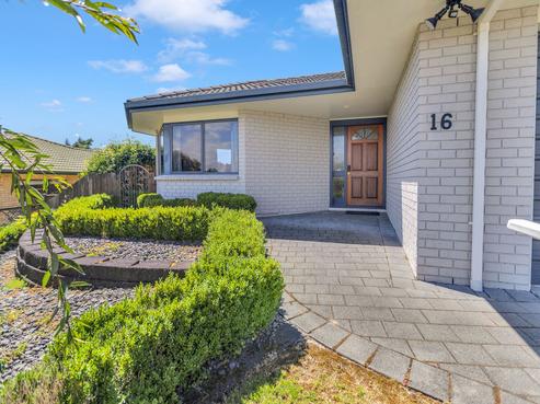 16 Stanley Drive, Lynmore