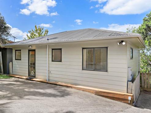 899A East Coast Road, Northcross