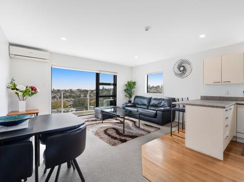 19/5 Cook Street, Howick