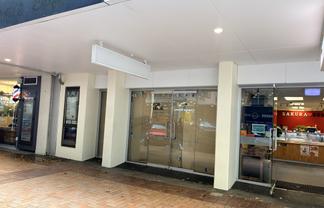 Well presented retail on the Quay