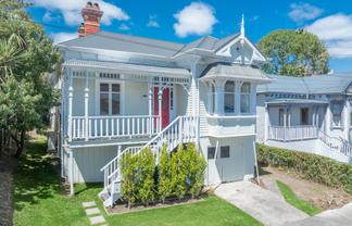 6 First Avenue, Kingsland