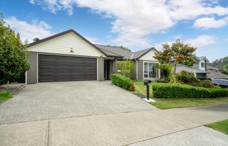 50 Te Puia Drive, Aotea