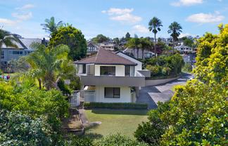 8 Eleanor Place, Blockhouse Bay