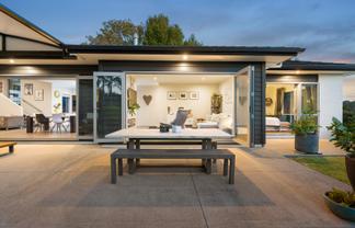 1154A East Coast Road, Albany