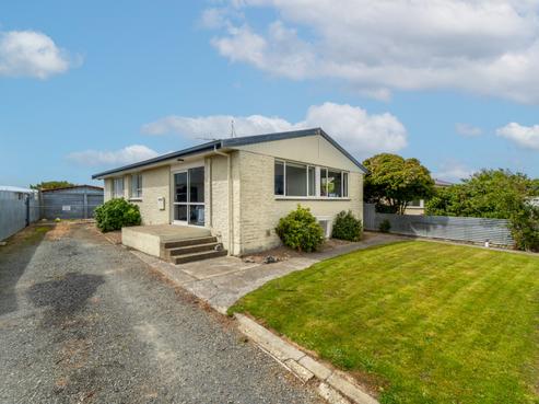 35 Arundel Crescent, Strathern