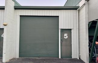 Workshop or storage unit off Fraser Street