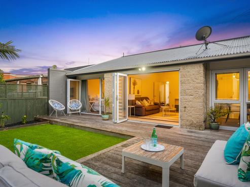 2/40 James Evans Drive, Northcote