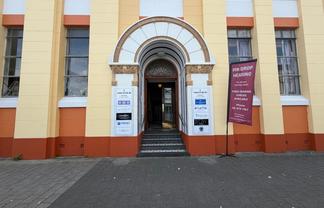 Small Office on Shakespeare