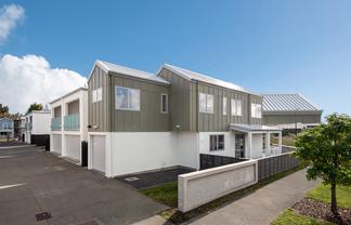 99 Tributary Parade, Karaka