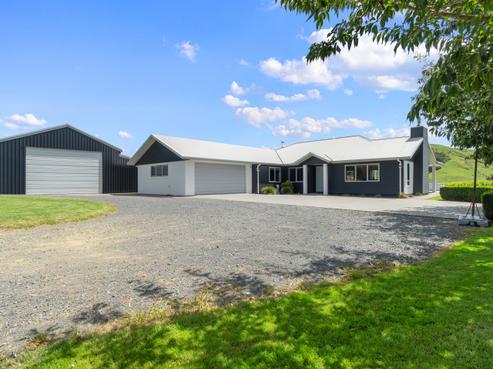 228 Happy Valley Road, Wharepapa South