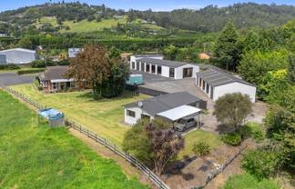 36 Loop Road, Te Puna