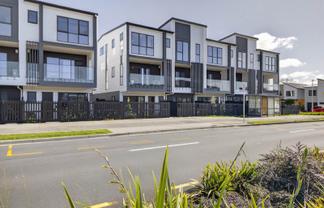 3/10 Scott Road, Hobsonville