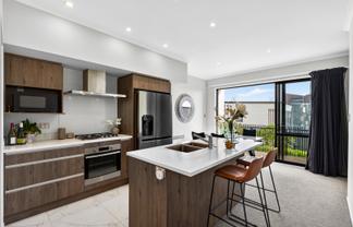 5 William Stratton Lane, Hobsonville