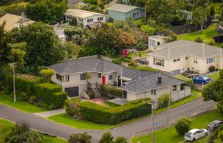 400 The Terrace, Thames