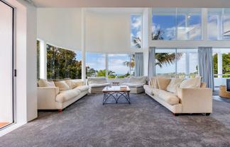 2/36 King Richard Place, Browns Bay