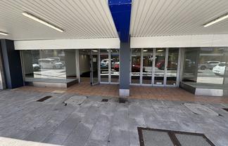 Blank canvas retail on High Street