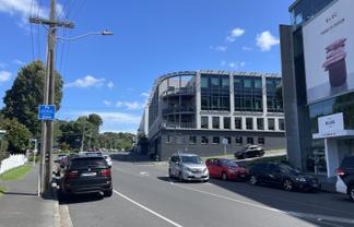Light-Filled Modern Workspace