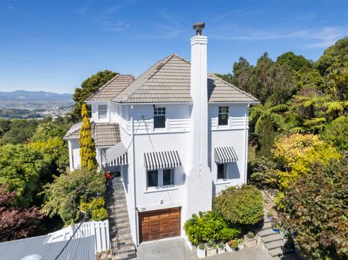 119 Messines Road, Karori