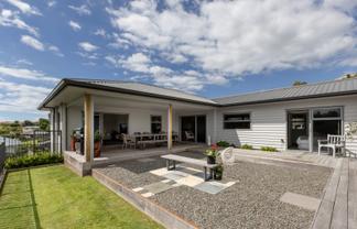 111 Oteki Park Drive, Welcome Bay