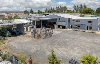 Mid-Size Warehouse Building & Economical  Rent