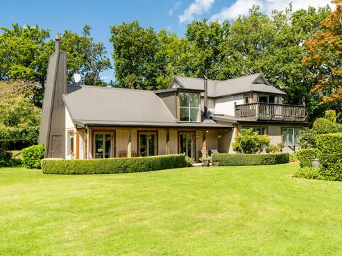 320 Gladstone Road South, East Taieri