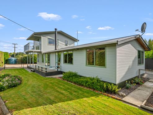 1 School Road, Riverlands