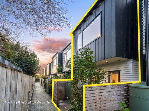 2/46 Te Kanawa Crescent, Henderson