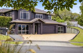 11 Carpentras Way, Nukuhau