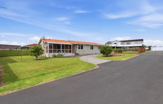 24 Levers Road, Matua