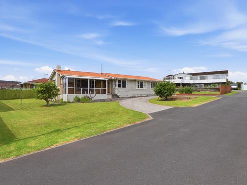 24 Levers Road, Matua