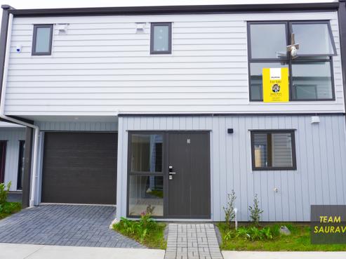 8/16 Clark Road, Pahurehure