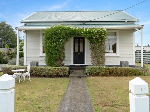 18 Alfredton Road, Eketahuna