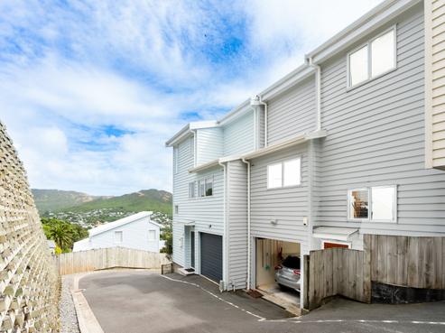 5/143 Cockayne Road, Khandallah