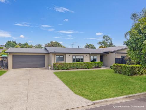 2 Four Oaks Place, Pukekohe