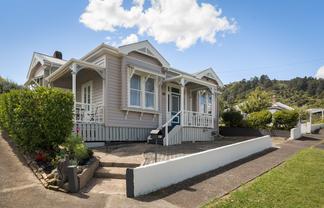 601 Sealey Street, Thames