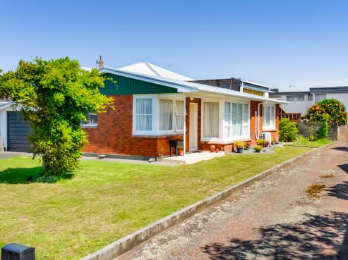 11 Victoria Street, Hawera