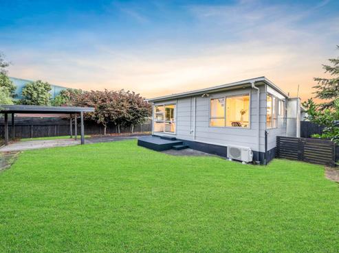 2/27 Waimana Road, Conifer Grove