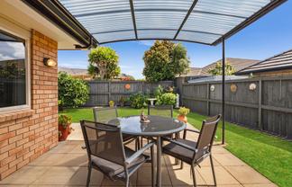4 Merlin Close, Huntington