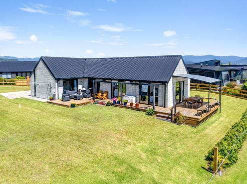 105 Rangiora Crescent, Matarangi