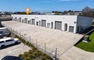 Near New Self-Contained Unit