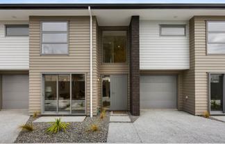 100B Point England Road, Point England