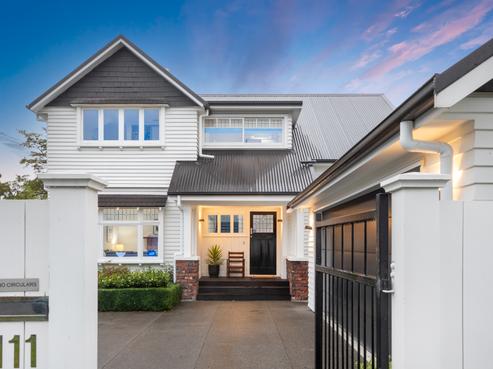 111 Saint Andrews Square, Strowan