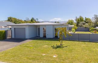 13 Plains Avenue, Masterton