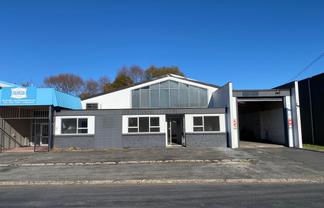 Very Tidy Workshop in Popular Area