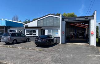 Very Tidy Workshop in Popular Area